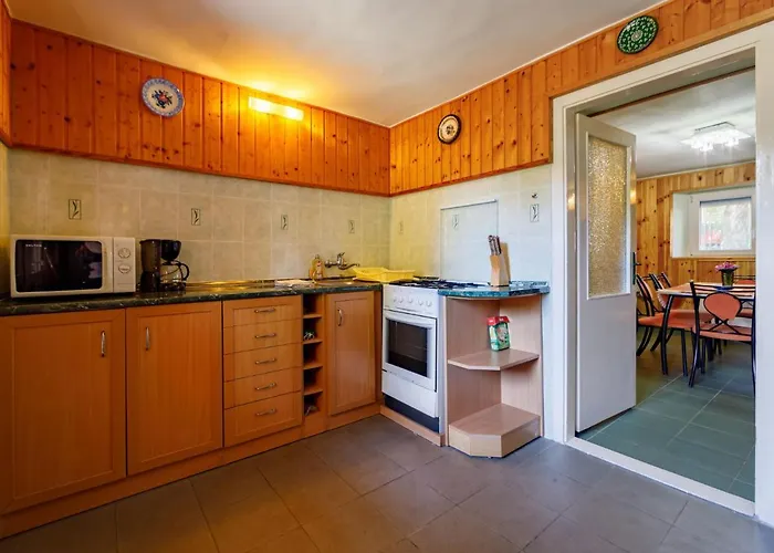 Amaryllis By Interhome Vakantiehuis Balatonakarattya